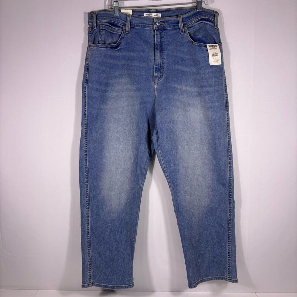 NWT Levi Strauss High Rise Straight Leg Relaxed Fit Blue Jeans Size 22 T9